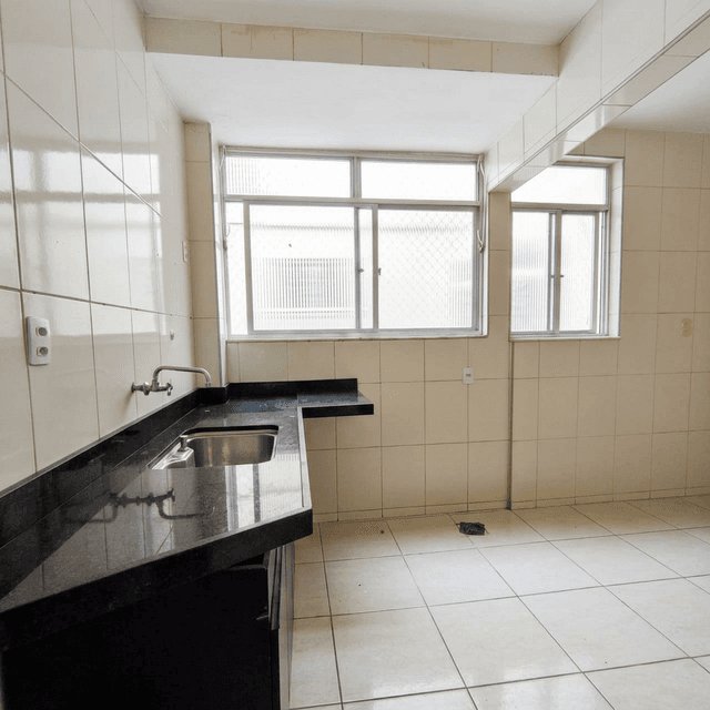 Pia em granito na cozinha